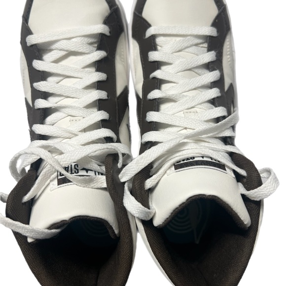 Converse size 10 Men's High-Top Sneakers - Picture 4 of 6